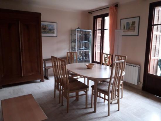 Salon/salle à manger vue 1